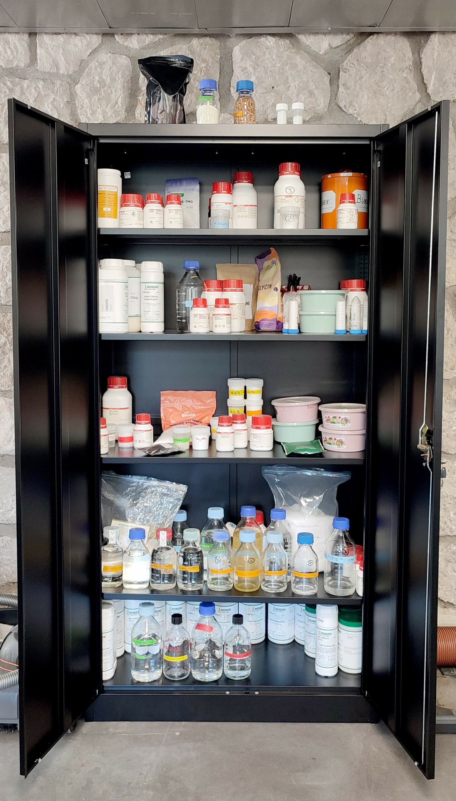 Armoire à Produits Chimiques